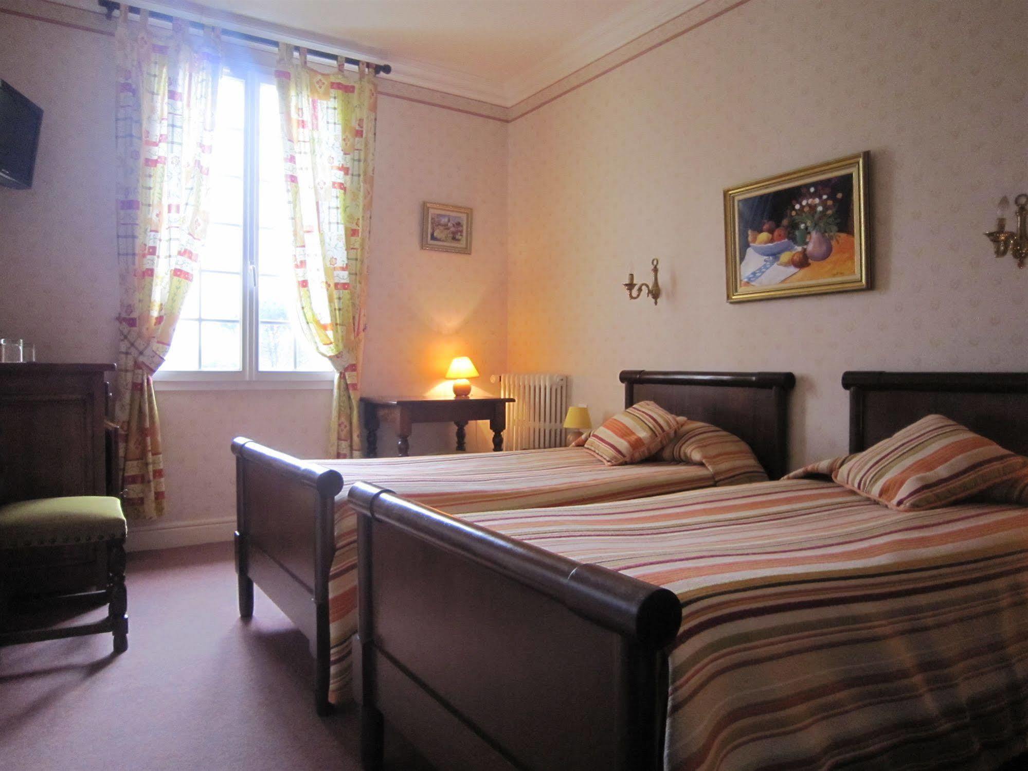 Hostellerie De La Bouriane Гурдон-ан-Керси Экстерьер фото