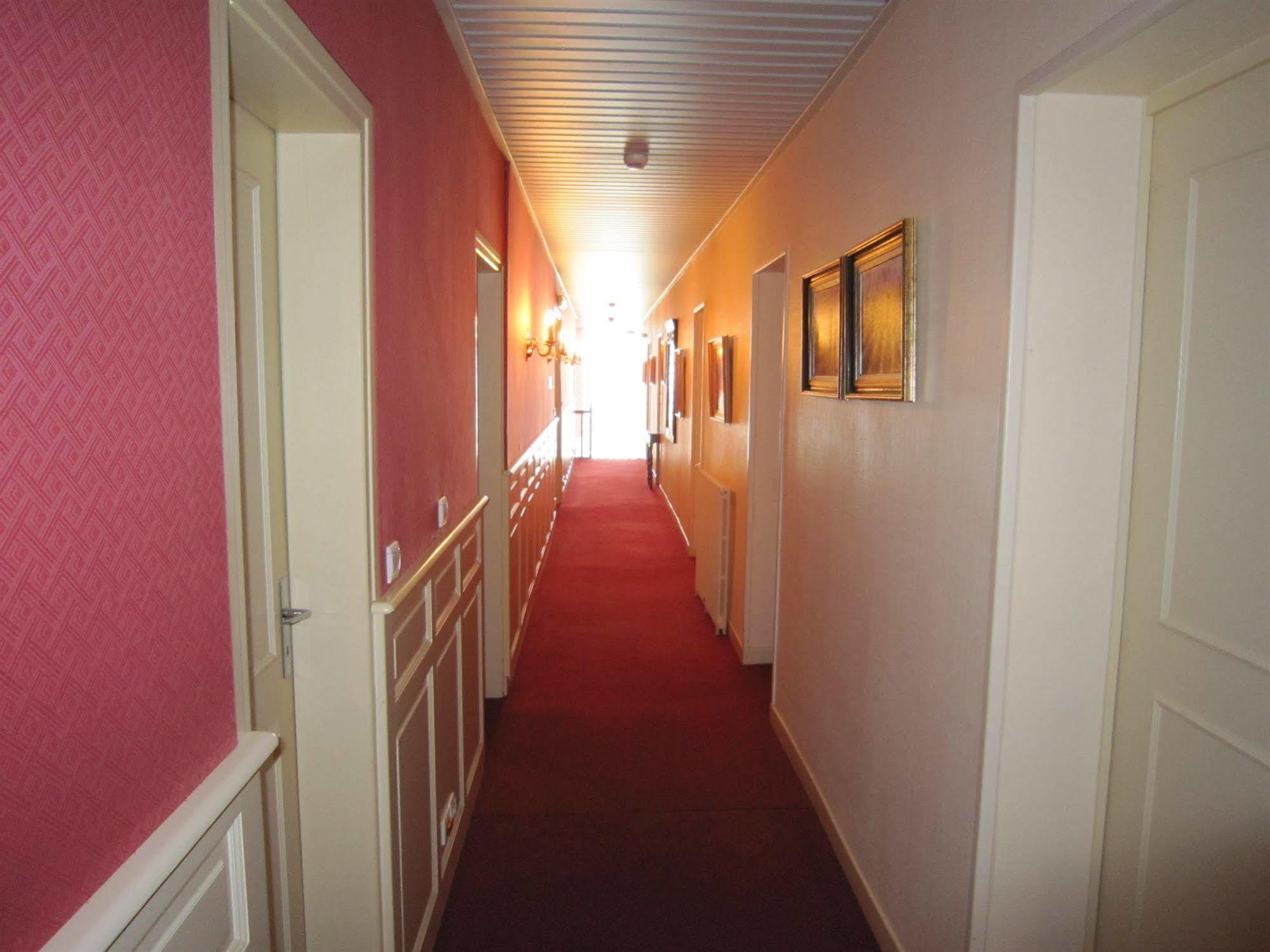 Hostellerie De La Bouriane Гурдон-ан-Керси Экстерьер фото